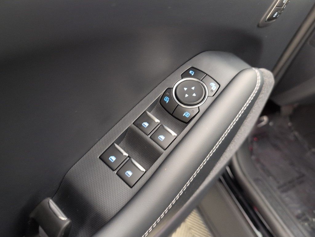 2024 Ford Mustang Mach-E Premium photo 15