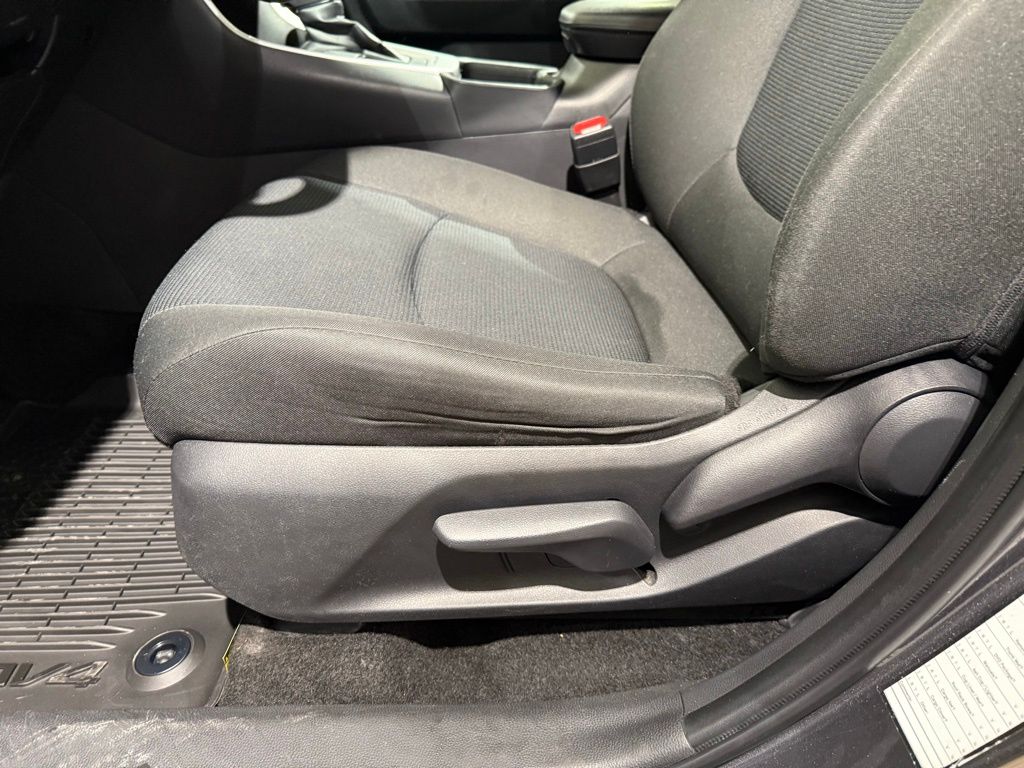 Thumbnail: 2024 Toyota RAV4 - 14