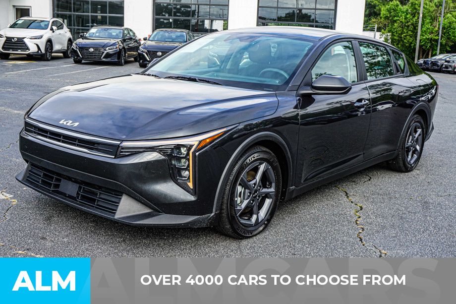 Used 2025 Gray Kia LXS image 3