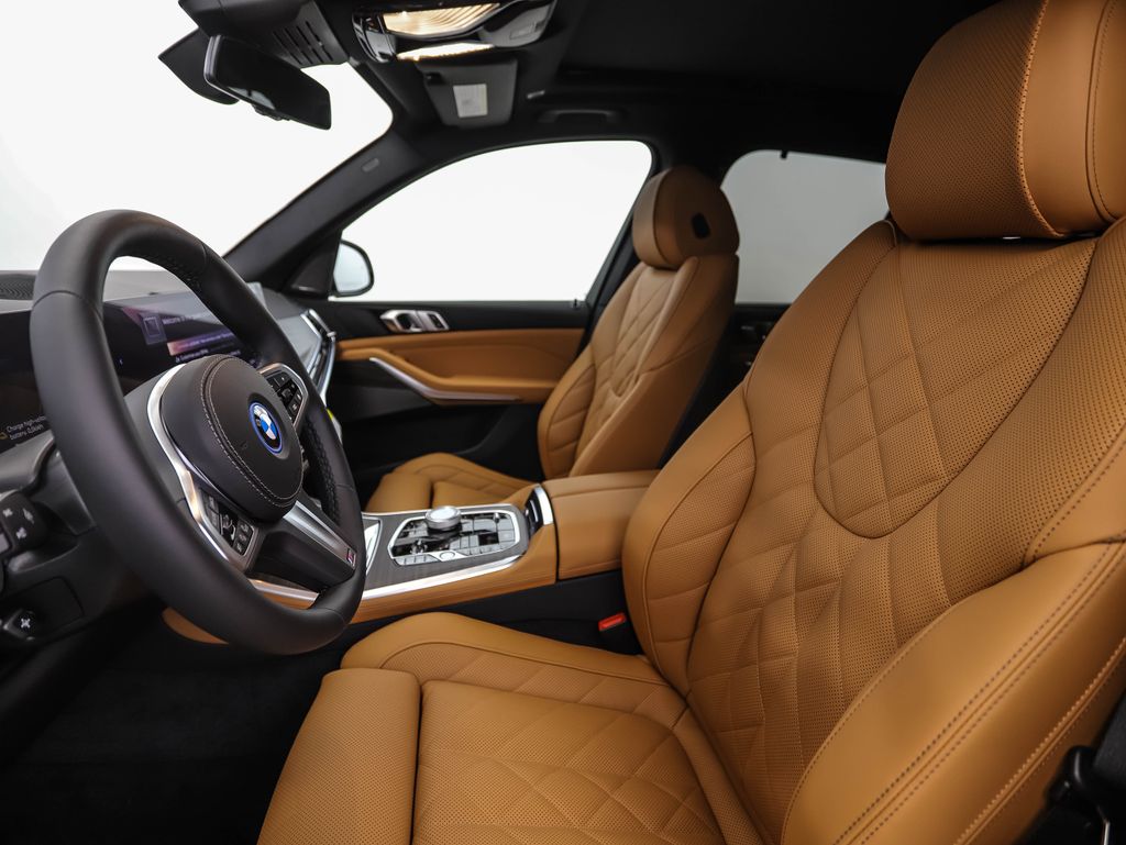 Thumbnail: 2026 BMW X5 - 11