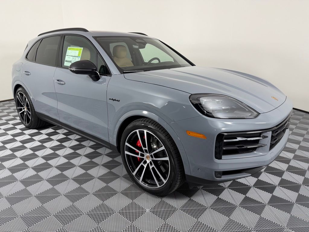 Thumbnail: 2026 Porsche Cayenne - 12
