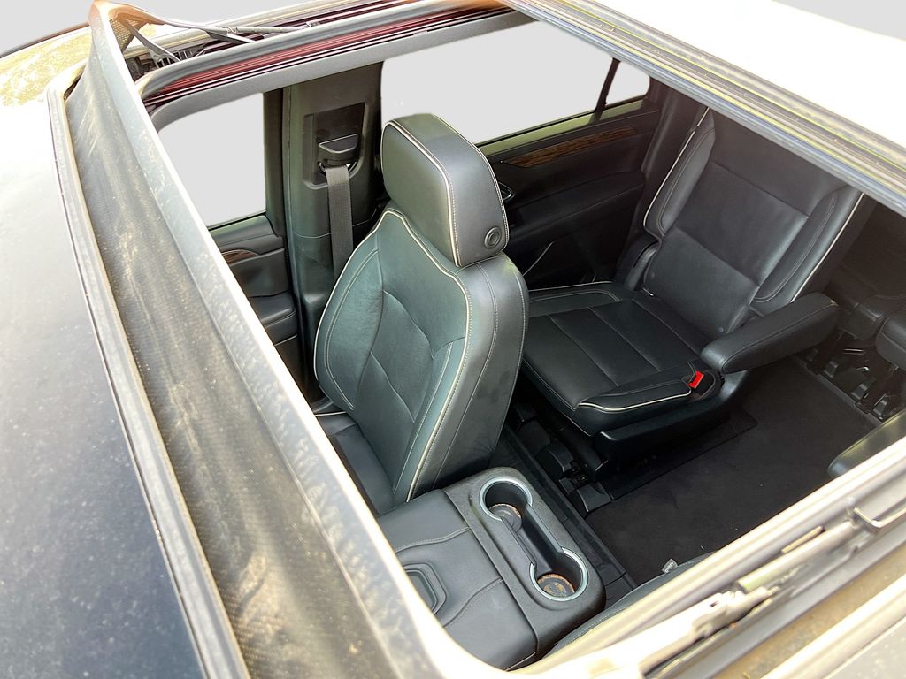 Used 2021 Black Chevrolet Premier image 23