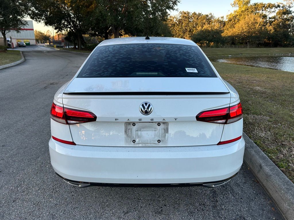 Thumbnail: 2022 Volkswagen Passat - 4