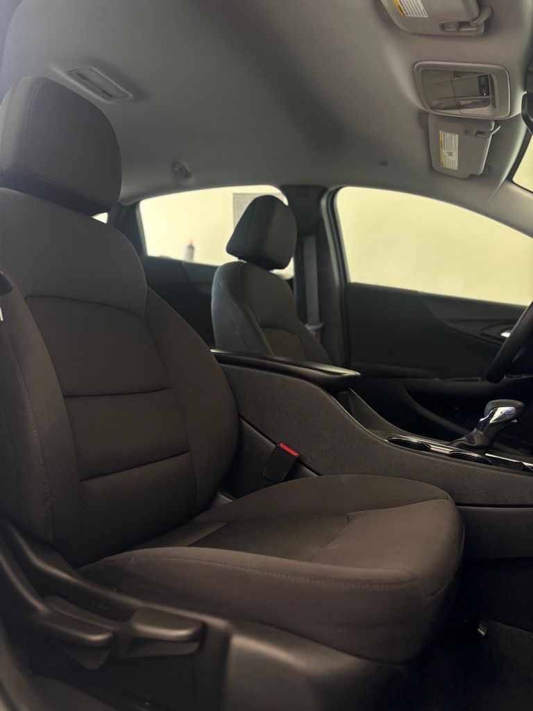 Used 2025 Chevrolet Malibu Sedan