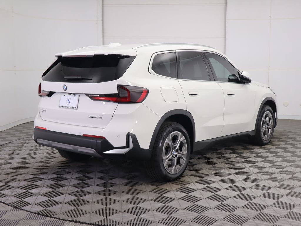 Thumbnail: 2023 BMW X1 - 5
