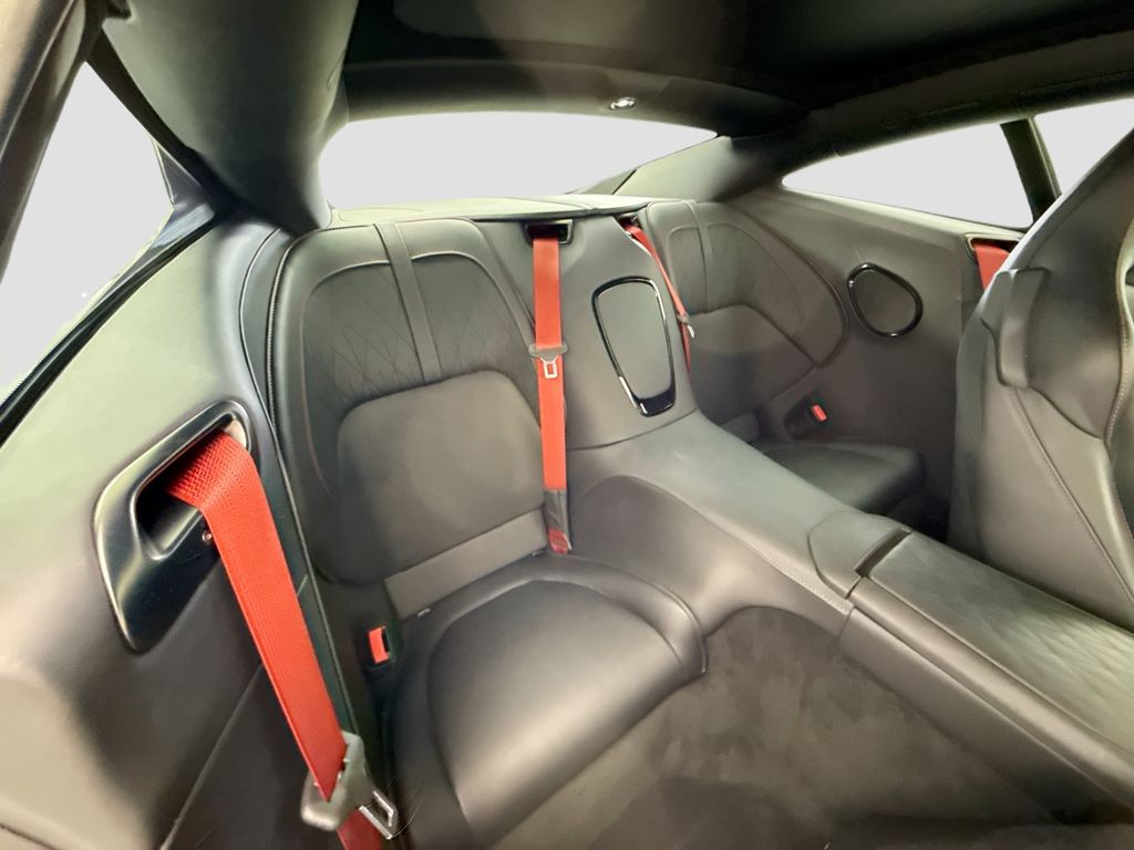 2025 Aston Martin DB12 Base - Photo 21