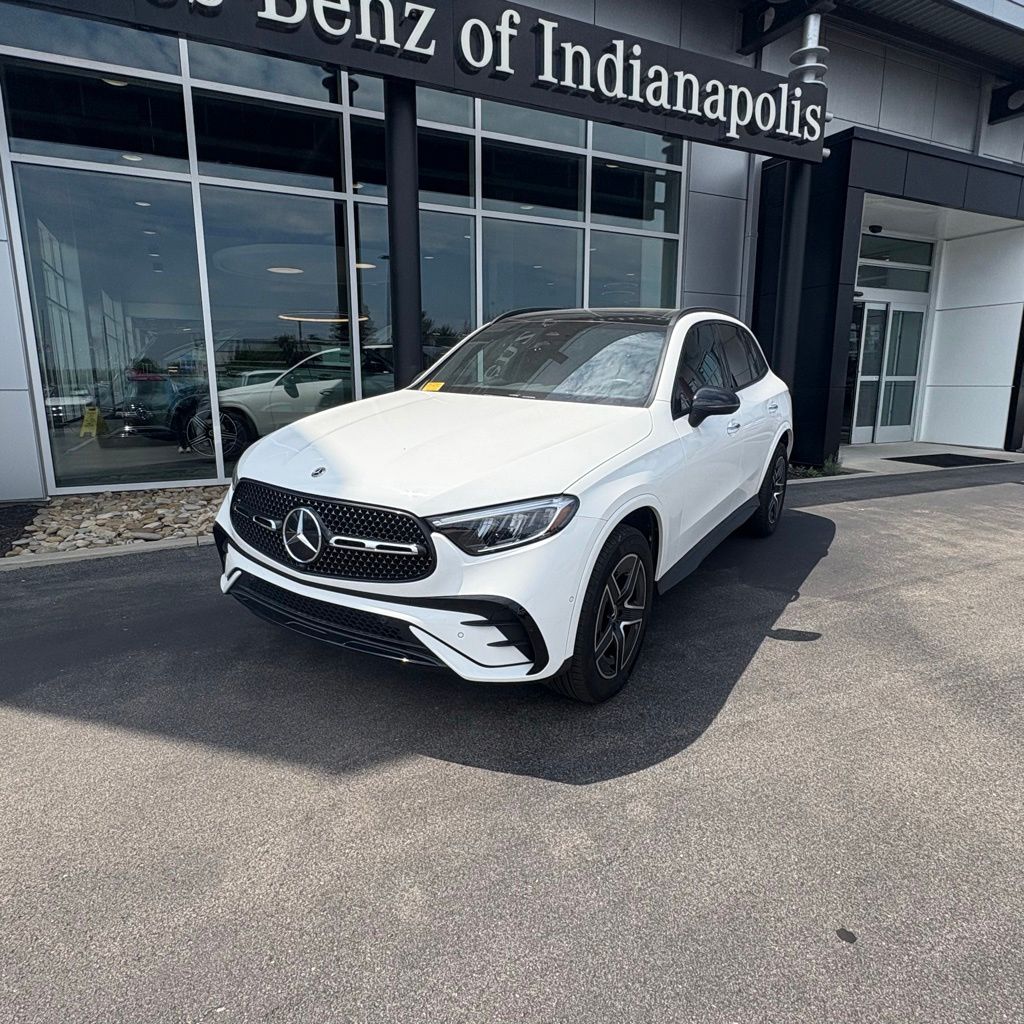 Certified Used 2023 Polar White Mercedes-Benz GLC 300 image 2