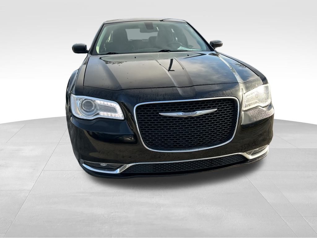 2016 Chrysler 300 Limited 4