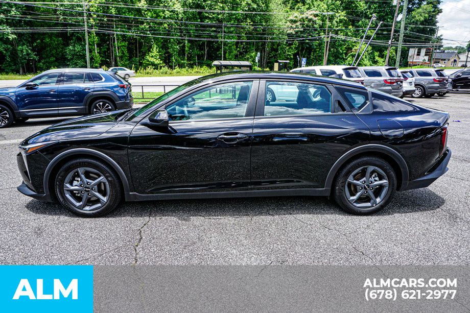 Used 2025 Black Kia LXS image 7