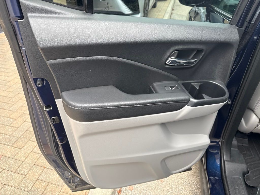 Used 2017 Blue Honda RTL image 20