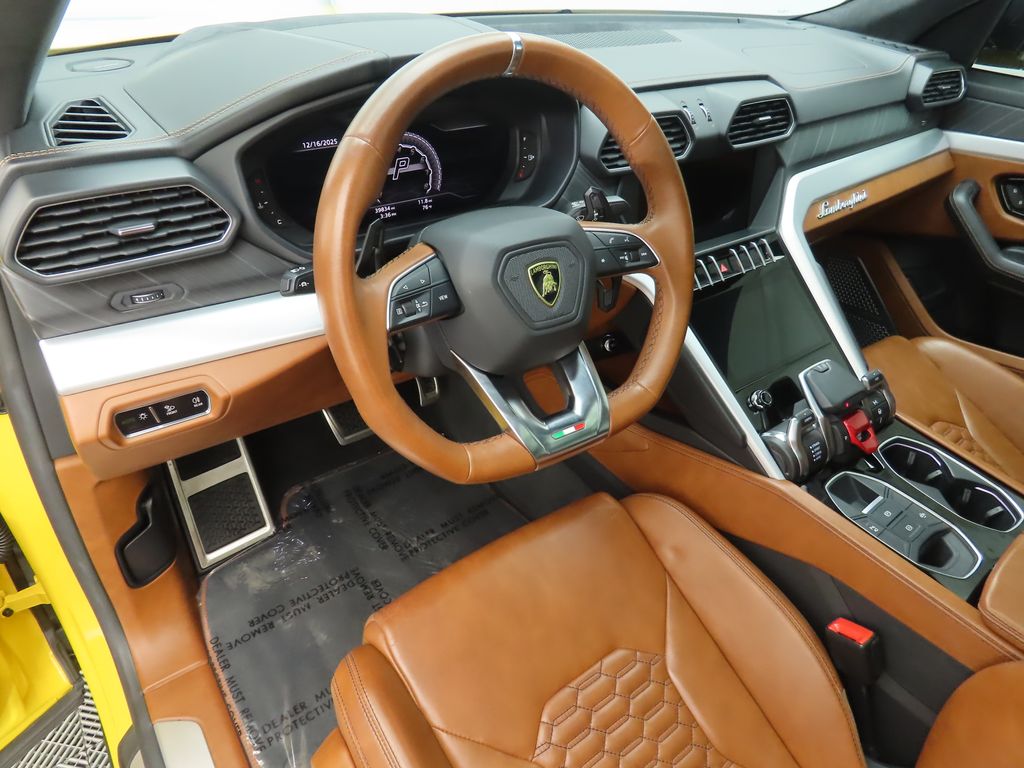 Thumbnail: 2019 Lamborghini Urus - 9