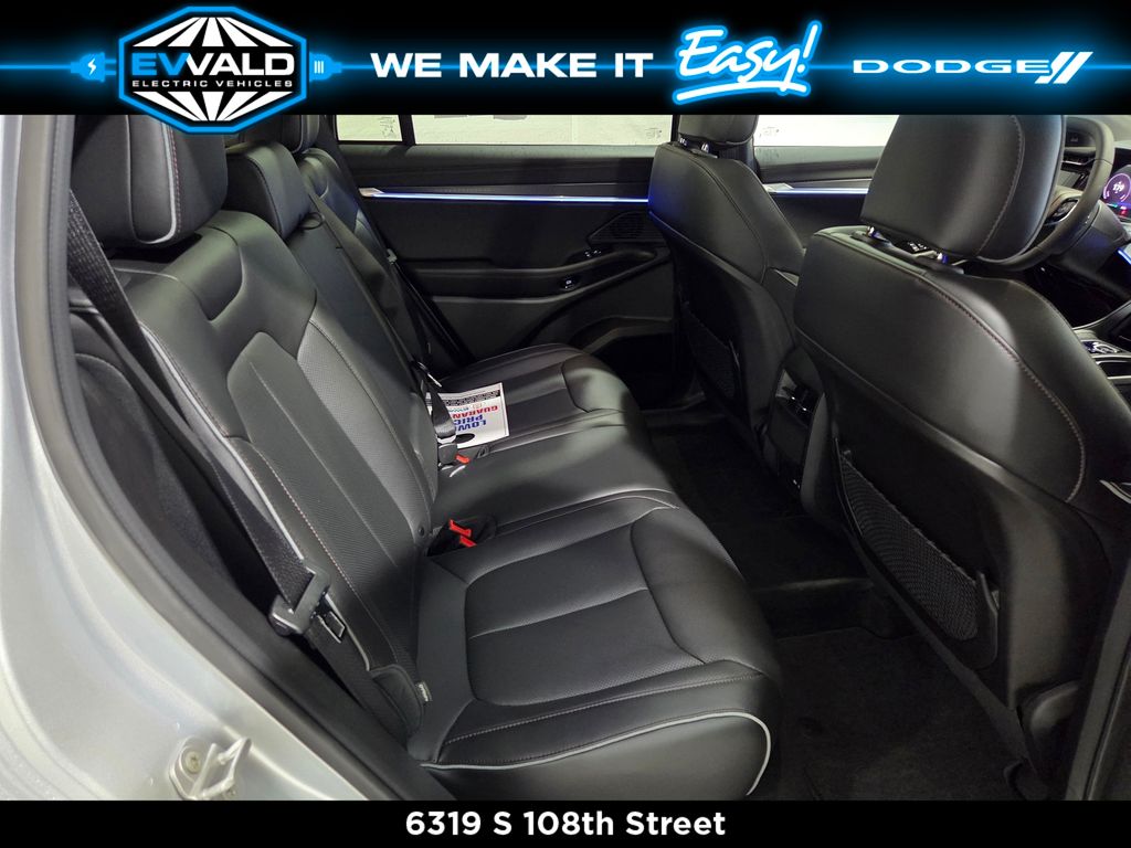 2025 Jeep Wagoneer S Limited photo