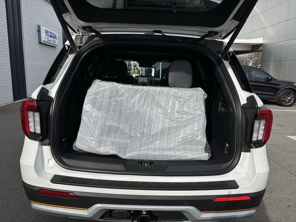 New 2026 Star White Metallic Tri-Coat Ford Tremor® image 22