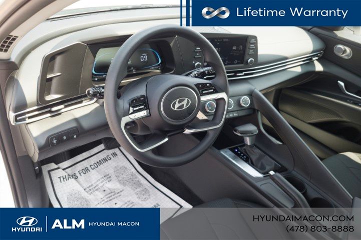 New 2026 White Hyundai SE image 14