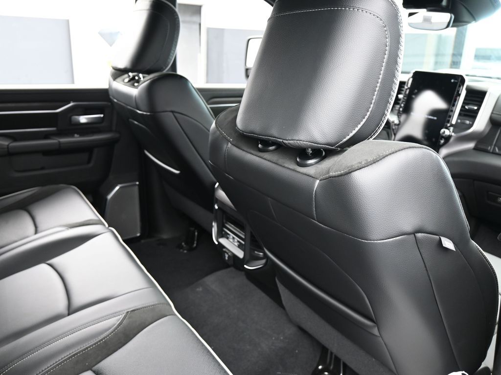 New 2026 Diamond Black Crystal Pearlcoat Ram Laramie image 39