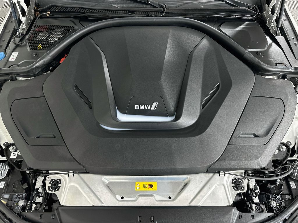 Thumbnail: 2024 BMW i4 - 31