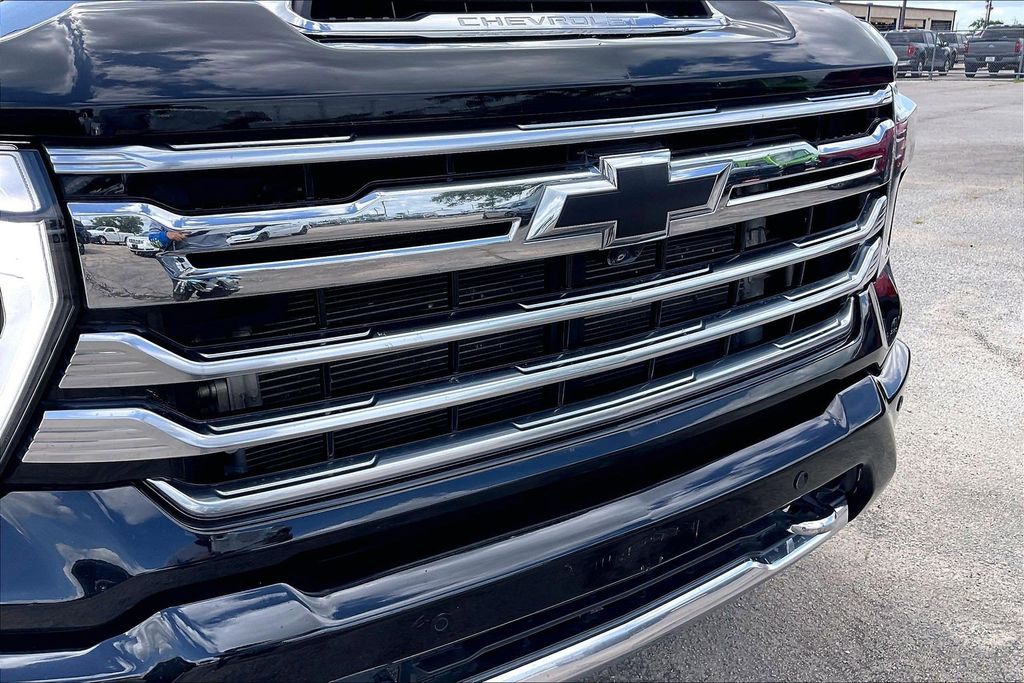 Used 2024 Chevrolet Silverado 3500HD High Country 4D Crew Cab