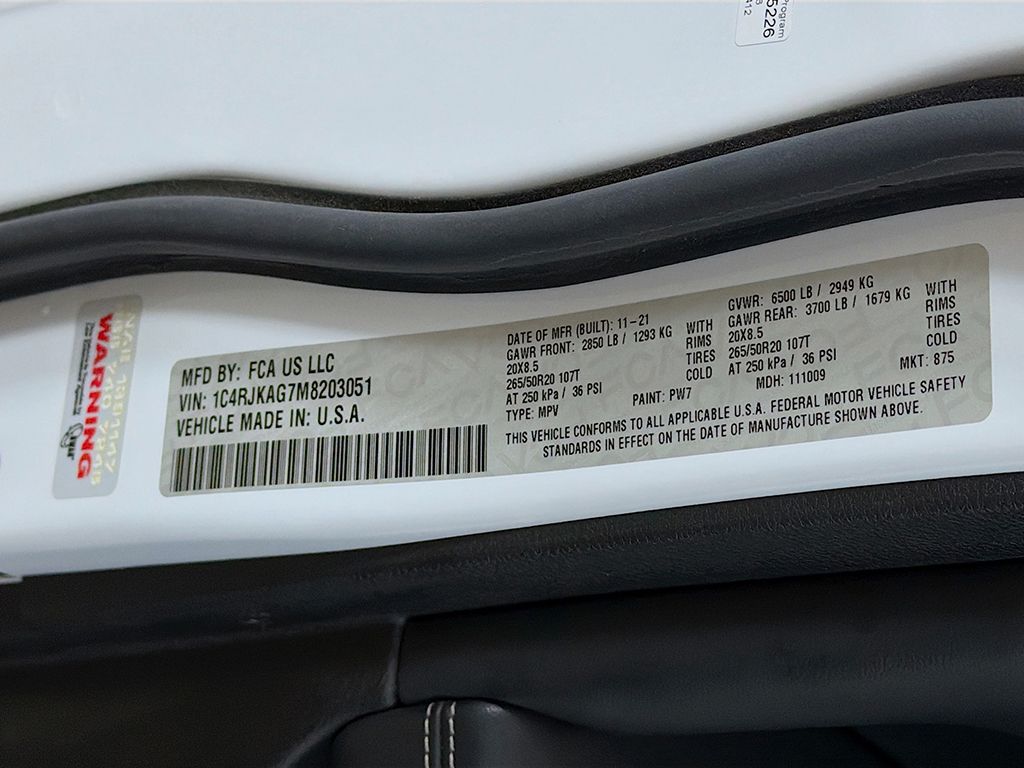 Used 2021 White Jeep Altitude image 41