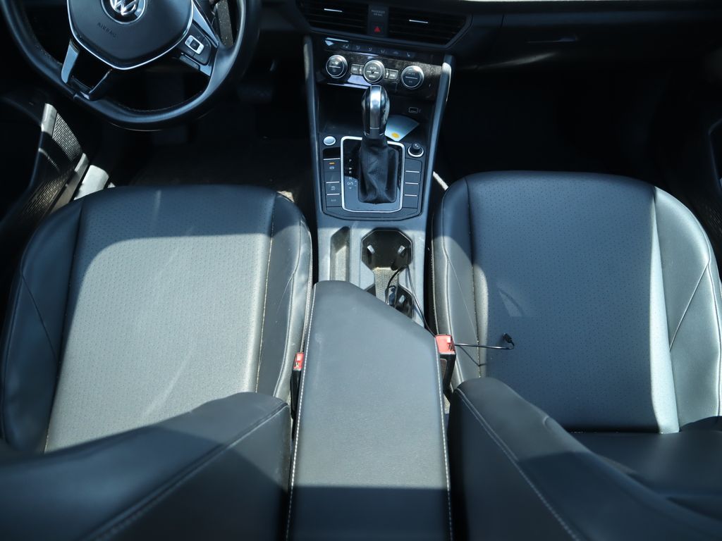 2019 Volkswagen Jetta SE 9