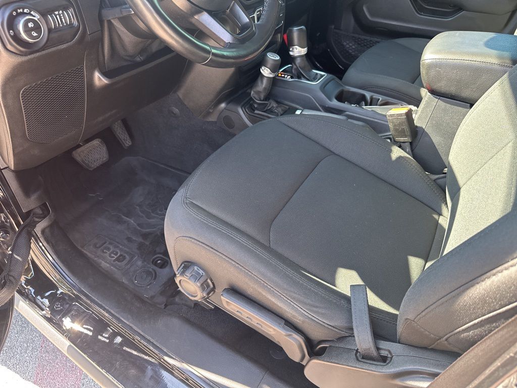 Used Car 2022 Jeep Gladiator  For Sale Under $30,000 In Austin, Texas