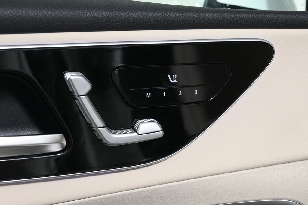 Thumbnail: 2026 Mercedes-Benz GLC - 24