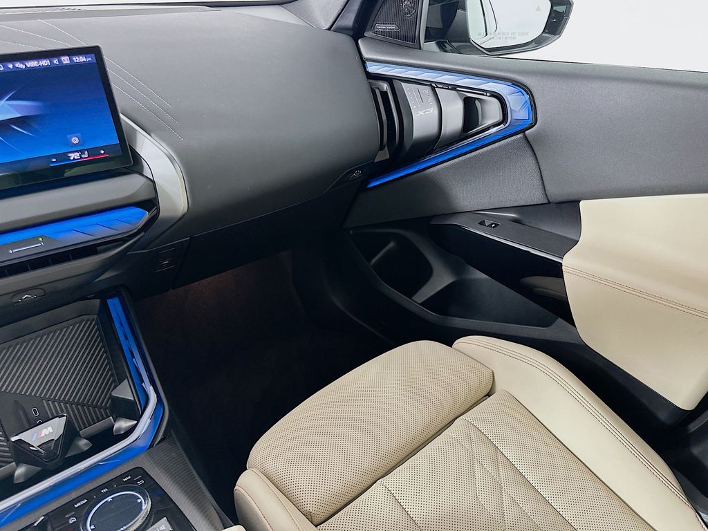 Thumbnail: 2025 BMW X3 - 23