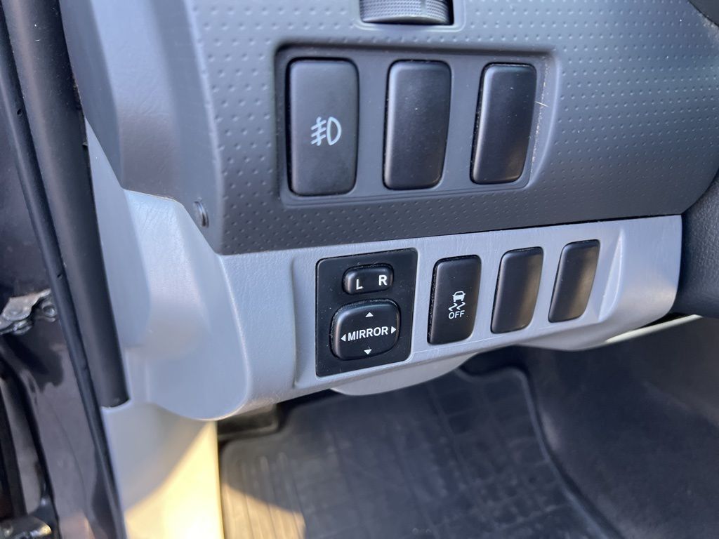 2014 Toyota Tacoma PreRunner photo 14