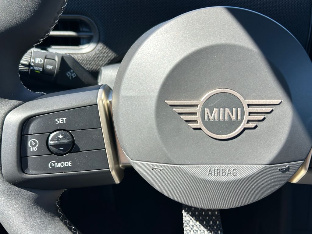 Thumbnail: 2025 MINI Cooper Hardtop - 19