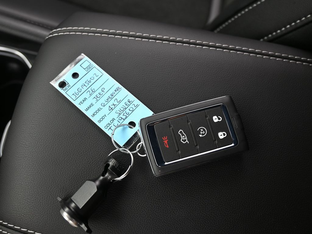 New 2026 Silver Zynith Jeep Laredo image 18