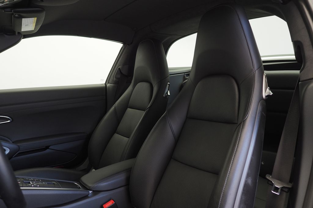 Thumbnail: 2019 Porsche 911 - 14