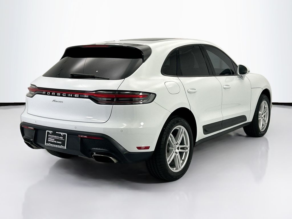 Thumbnail: 2023 Porsche Macan - 7