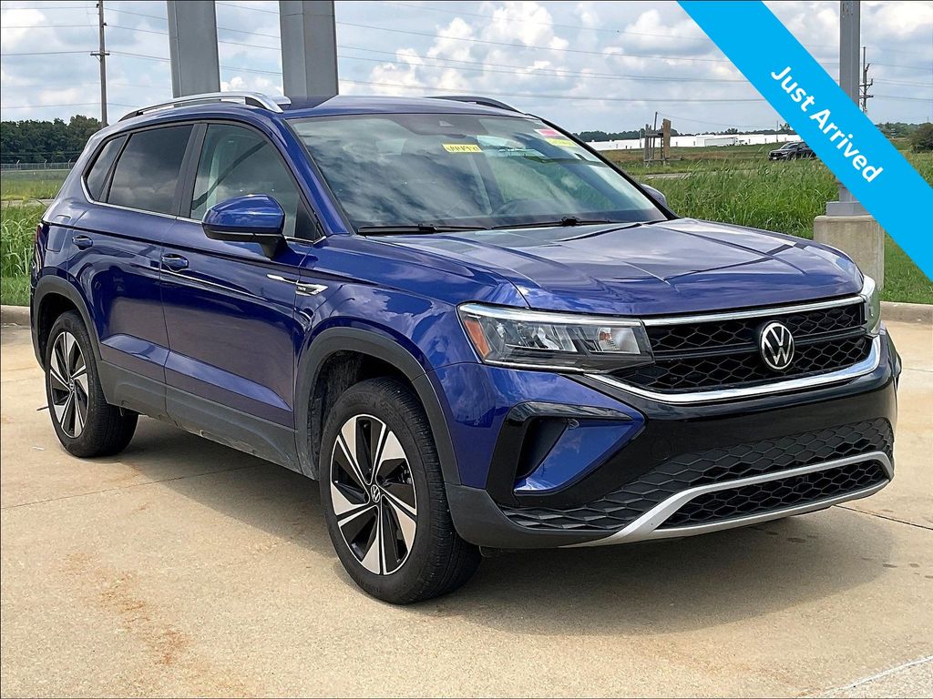2024 Volkswagen Taos SE 4Motion