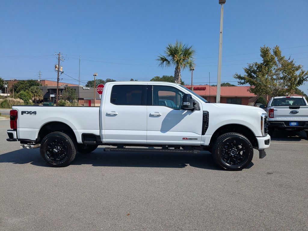 2026 Ford Super Duty F-350 SRW LARIAT