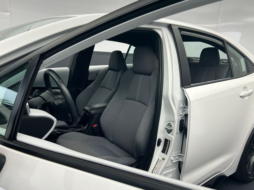 Used 2024 Ice Cap Toyota SE image 10