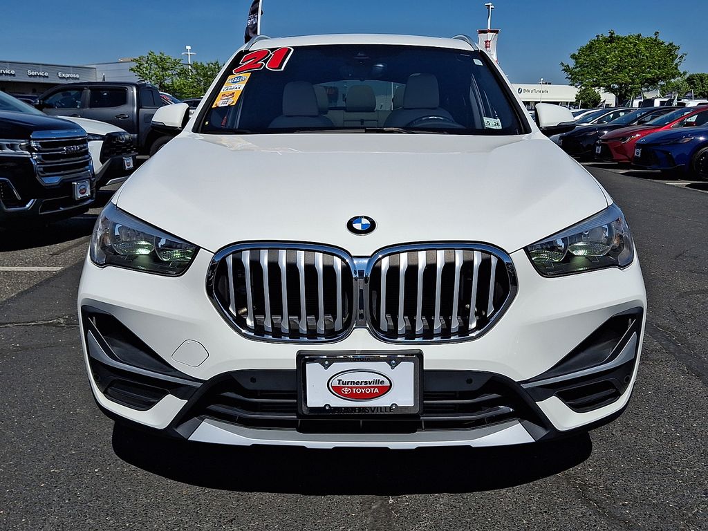 Thumbnail: 2021 BMW X1 - 2