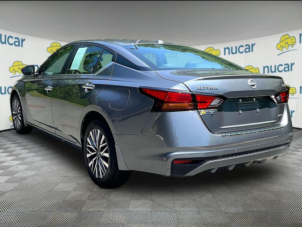 2023 Nissan Altima — photo 5