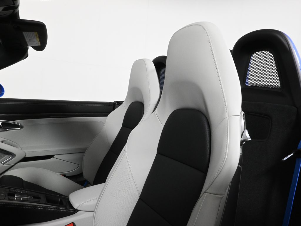 Thumbnail: 2025 Porsche 718 Boxster - 23