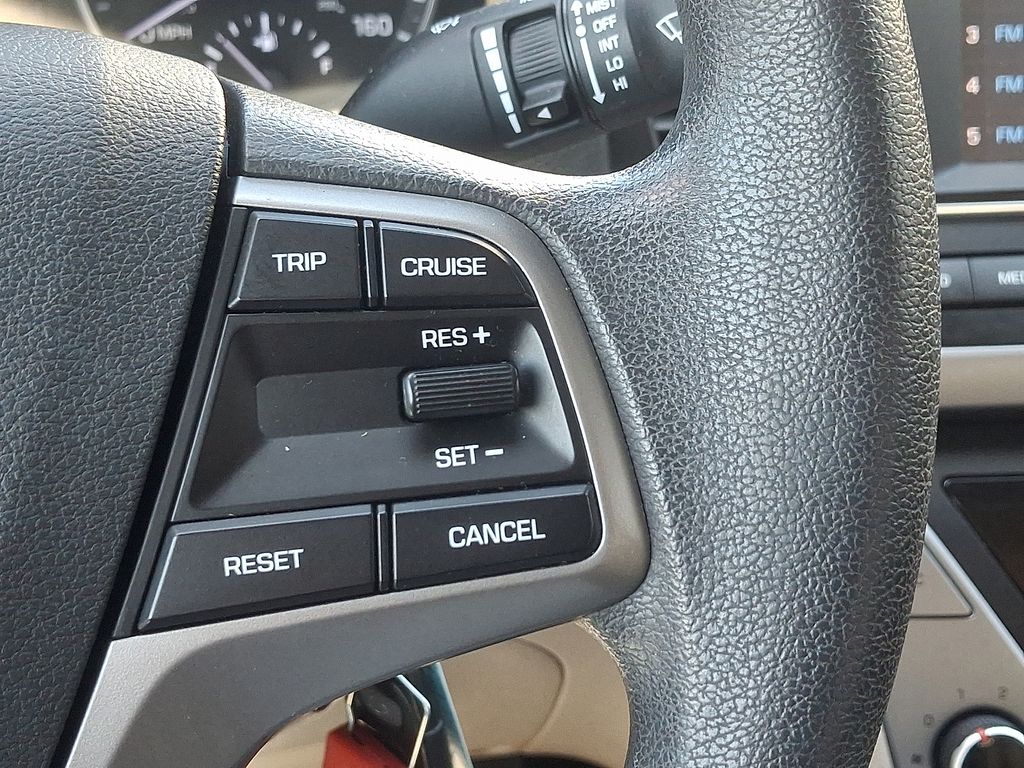 2017 Hyundai Elantra SE 22
