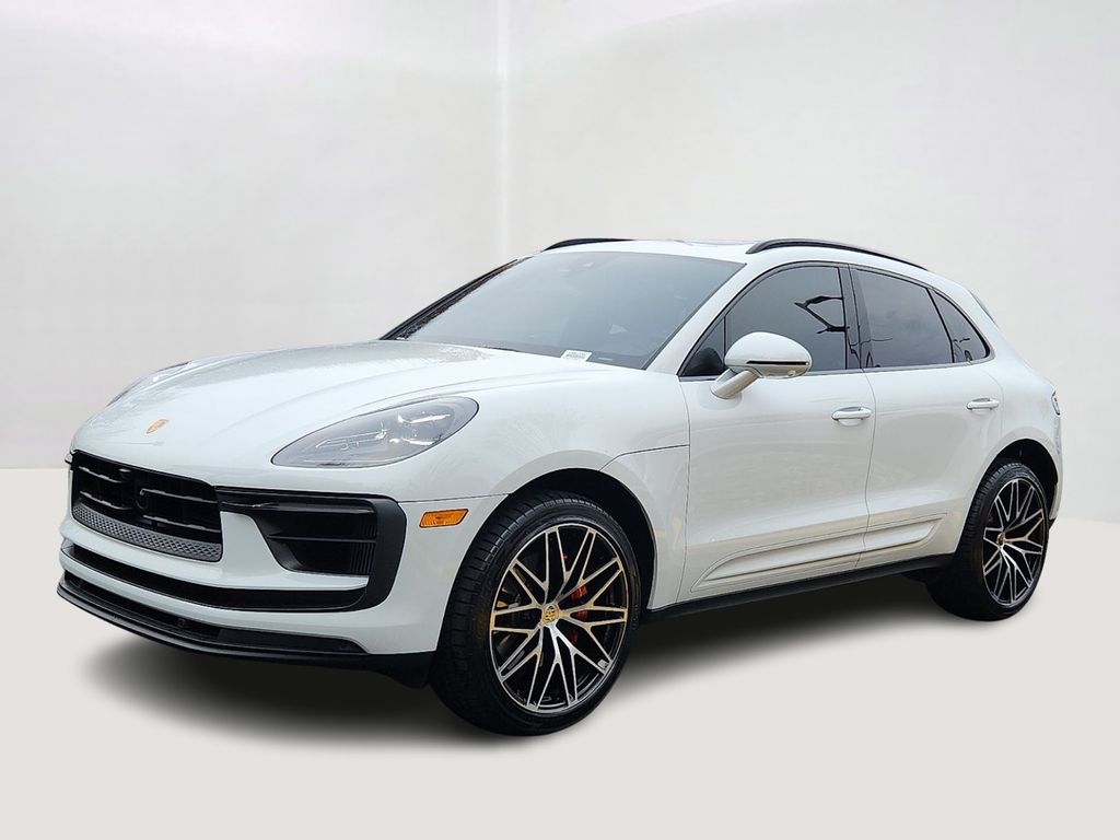 Thumbnail: 2022 Porsche Macan - 1