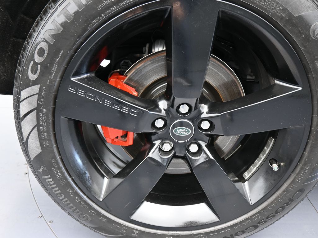 Used 2023 Black Land Rover X image 40