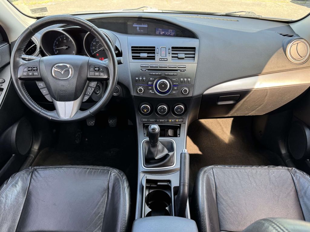2013 Mazda MAZDA3 i Touring - Photo 17
