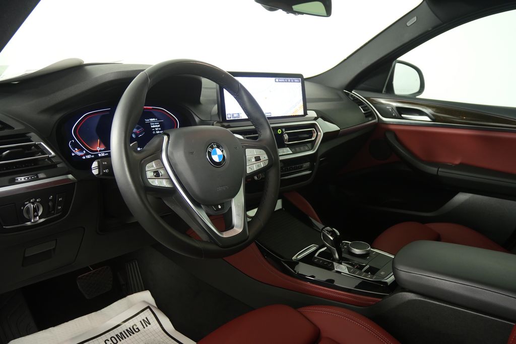 Thumbnail: 2025 BMW X4 - 12