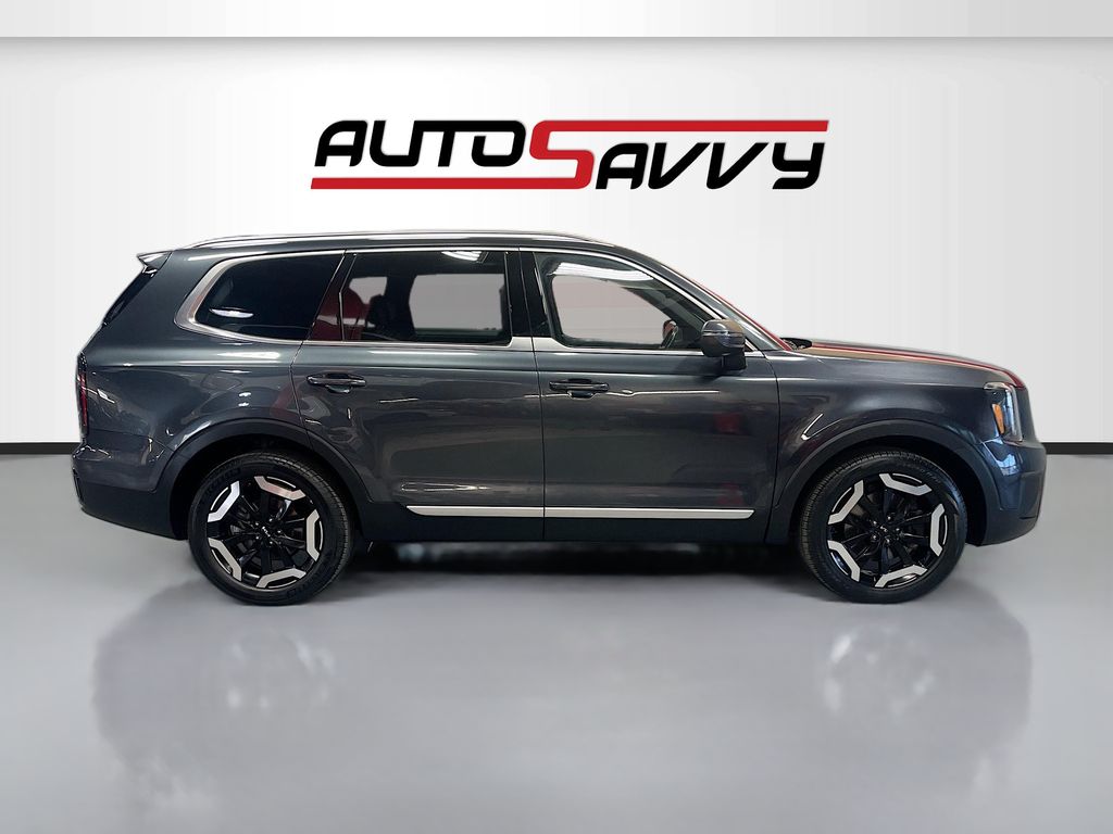 Used 2023 Gravity Gray Kia EX image 8