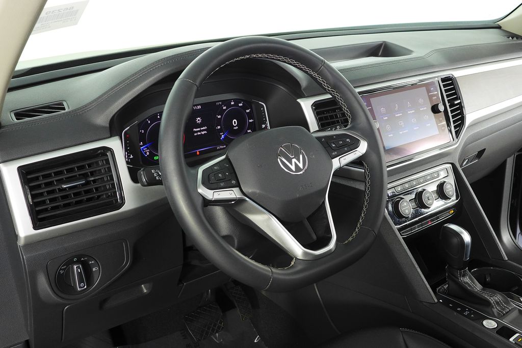 Thumbnail: 2022 Volkswagen Atlas - 32