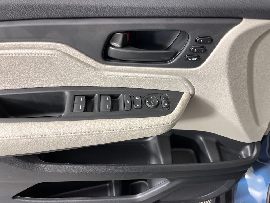 2025 Honda Odyssey EX-L 28