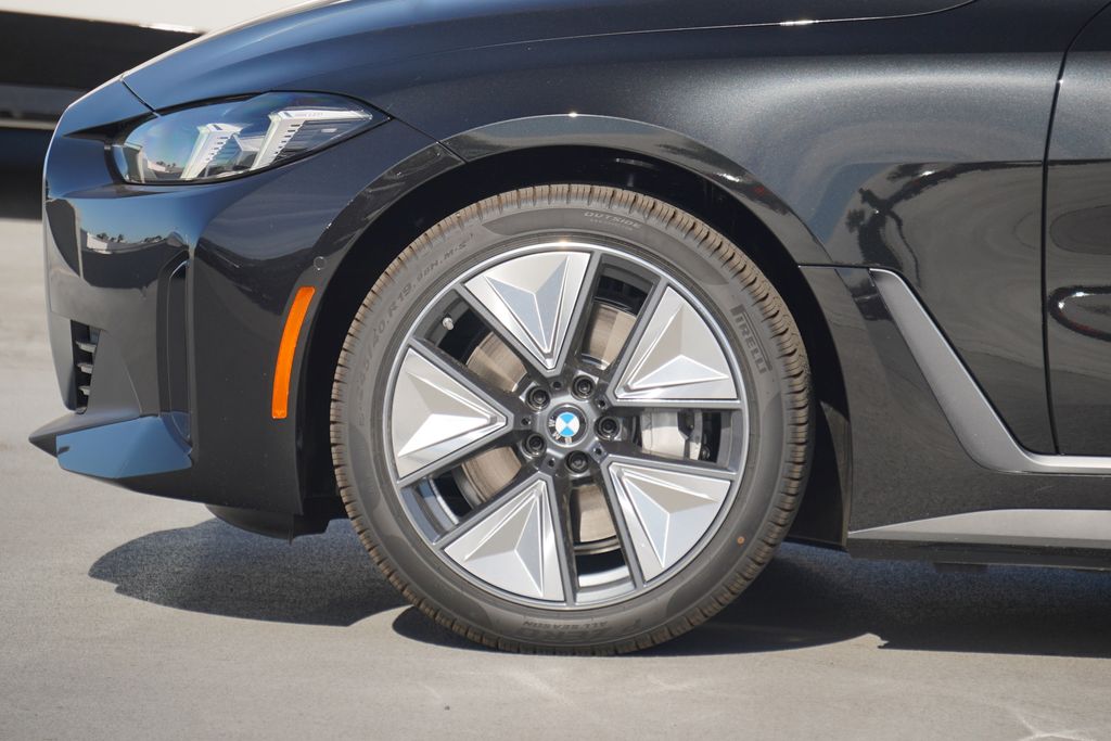 2025 BMW i4 eDrive40 5
