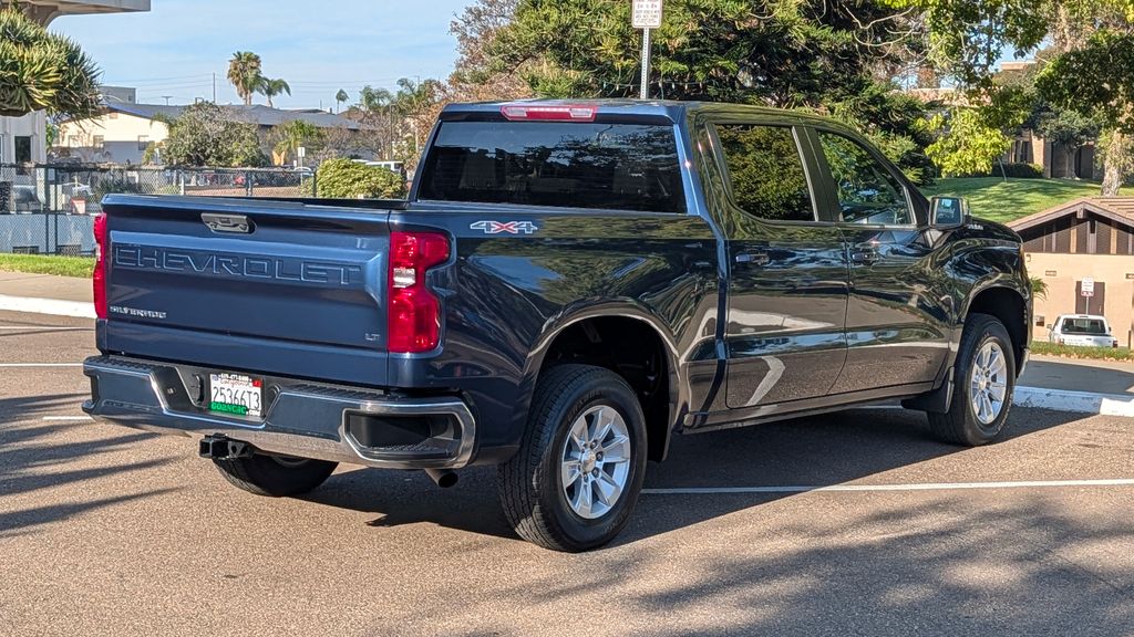 Used 2022 Chevrolet Silverado 1500 LT 4D Crew Cab