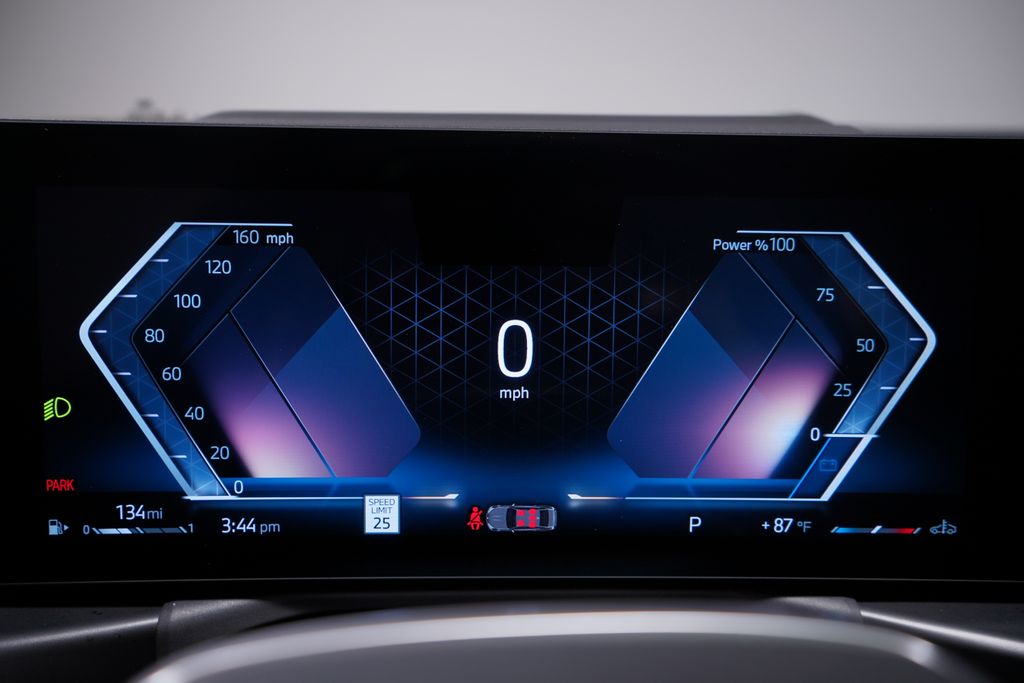 Thumbnail: 2025 BMW 3 Series - 22