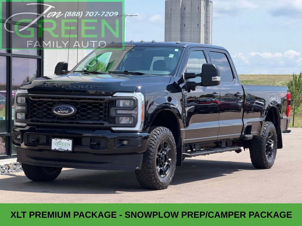 Black 2023 Ford F-250 Super Duty Pickup Truck Four-Wheel Drive Automatic