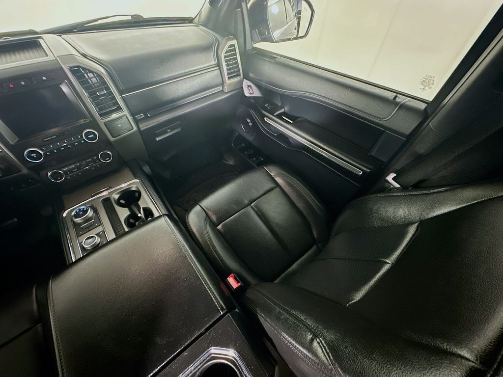 Used 2021 Black Ford XLT image 11